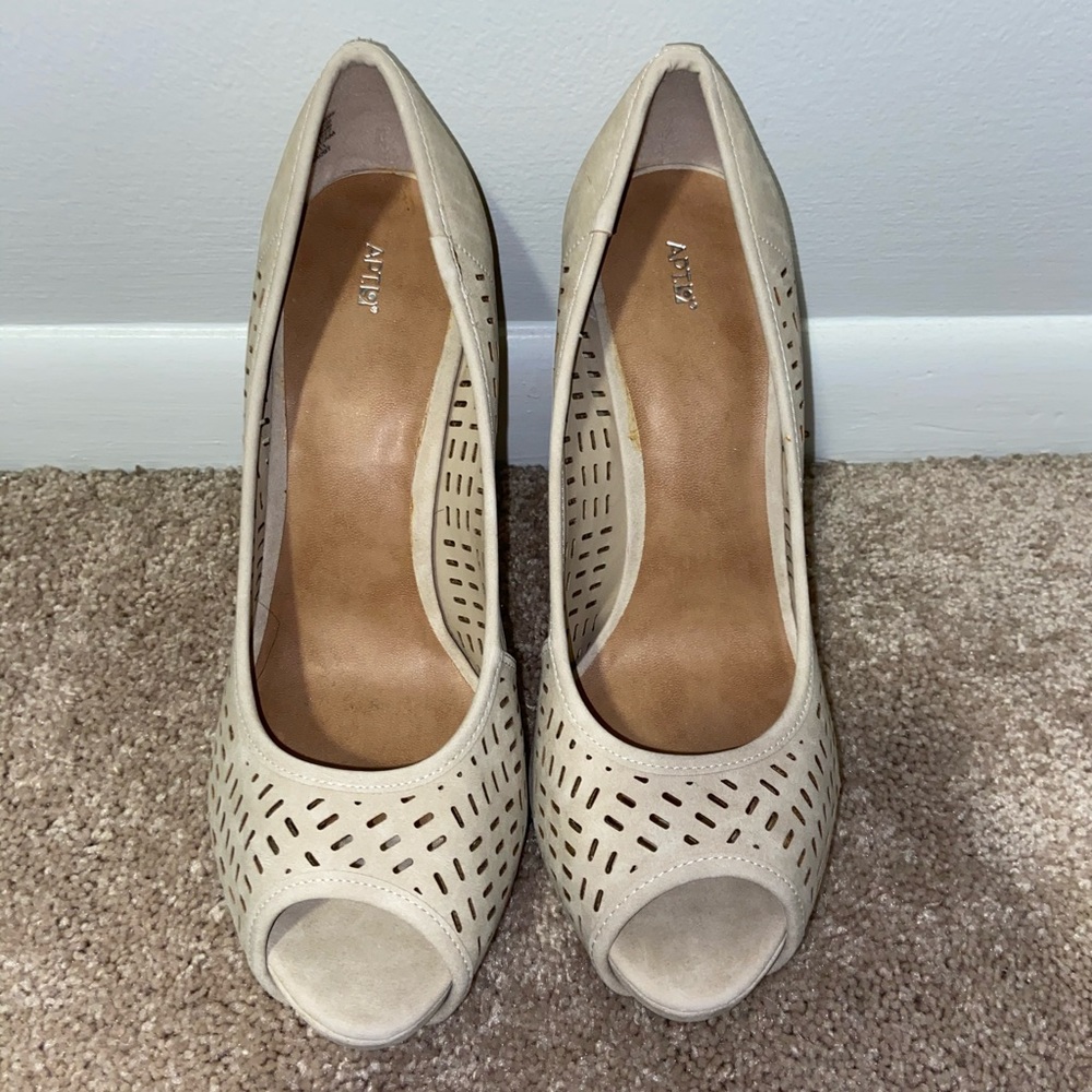 Apt 9 Beige/ Cream Platform